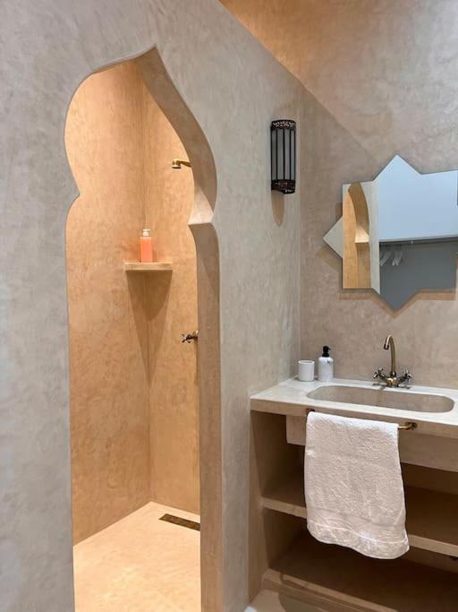 Casa Sira-charming In The Heart Of The Kasbah بيت للعطل طنجة